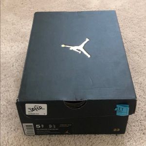 Air Jordan 11 retro BG size 5.5